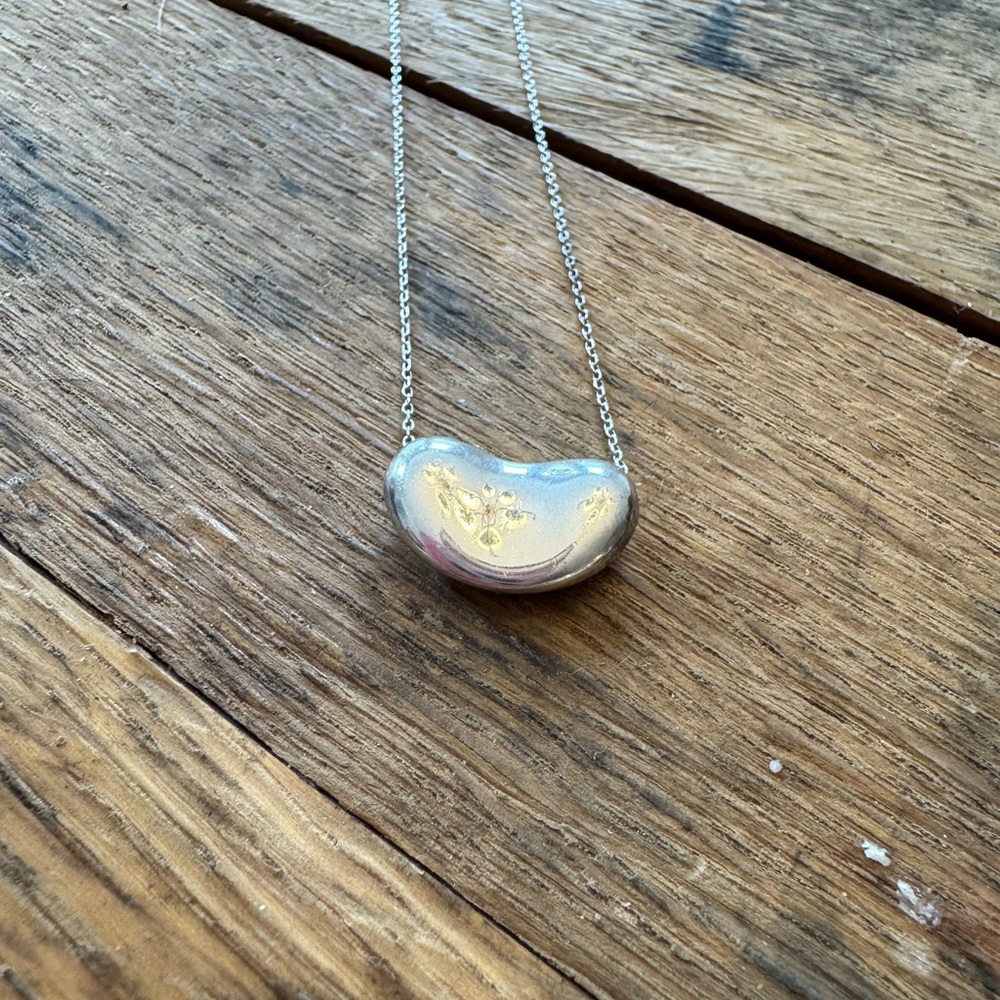 Vintage Tiffany and Co Elsa Peretti 19.5” sterling silver bean pebble necklace